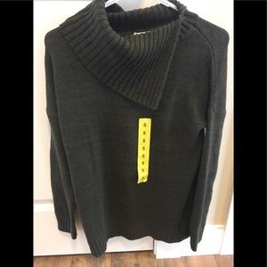 NWT olive green envelope sweater